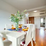 Guesthost - Casa Parkview! Appartement Milan