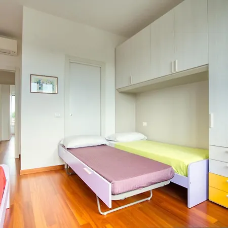 Caseospitali - Casa Park View, Ampio Trilocale Per Famiglie Sul Parco Apartman Milánó